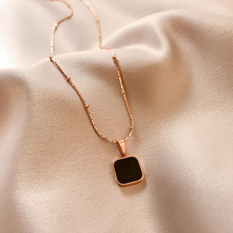 

Pendant Necklaces Geometric Black Square Pendent Stainless Steel For Women Men Rose Gold Color Clavicle Chains Party Jewelry
