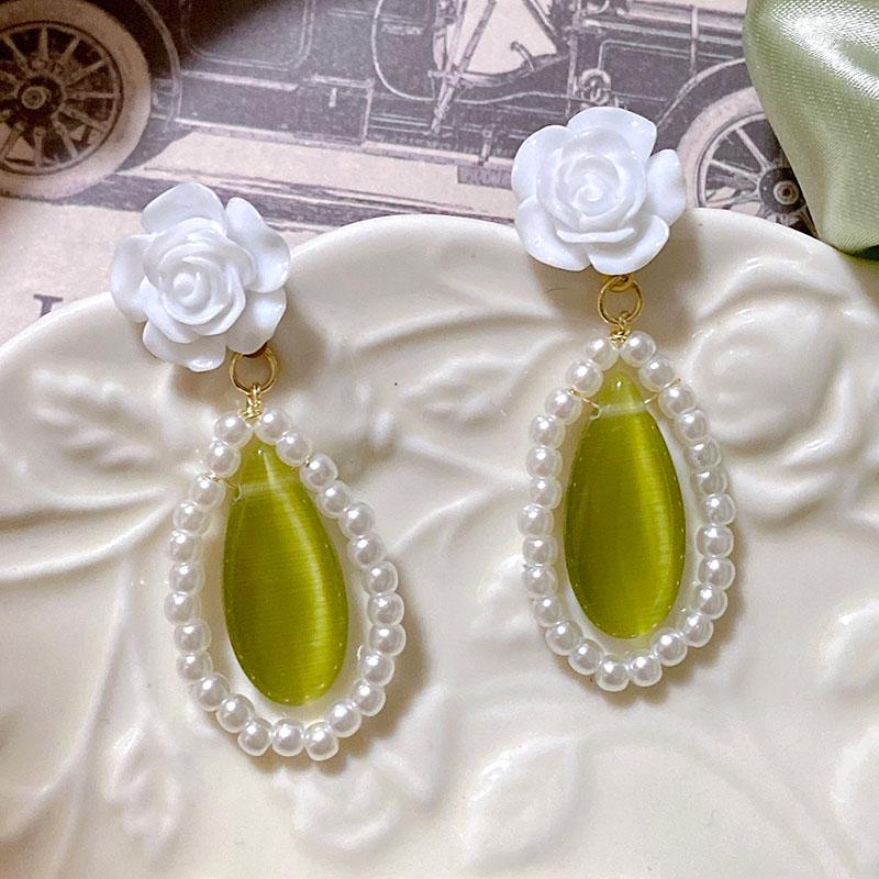 

Dangle Earrings French Fashion Grace Tender For Women Sense Of Design White Rose Pearl Green Opal Jewelry Water Drop Ear Clip