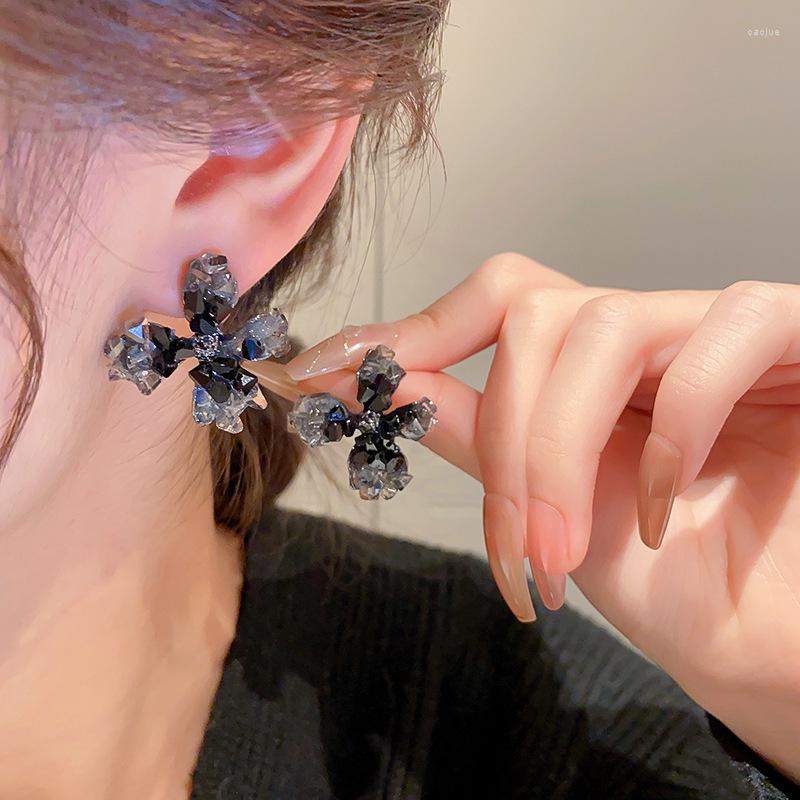 

Stud Earrings MENGJIQIAO Korean Fashion Black Crystal For Women Trendy Metal Oorbellen Party Jewelry Gifts