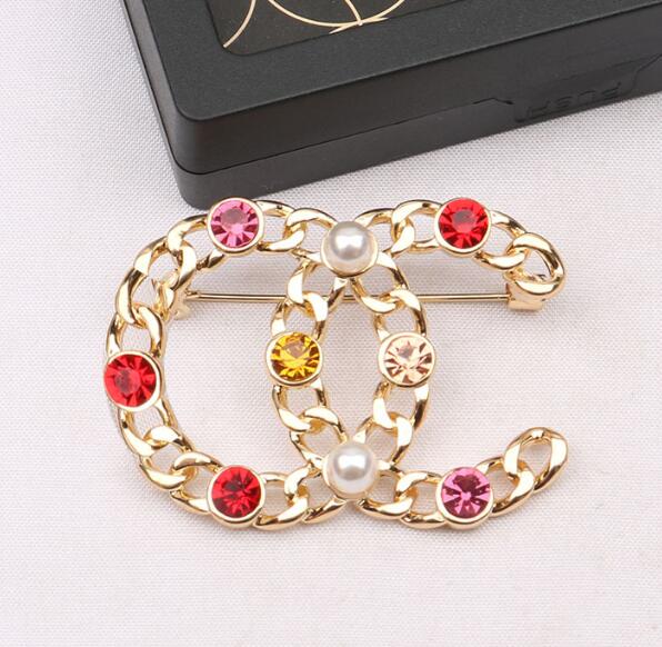 

20style Designer Brand Brooch Elegant Style Fashion Women Letters Brooches Suit Pin Jewelry Clothing Decoration Accessories High Quality