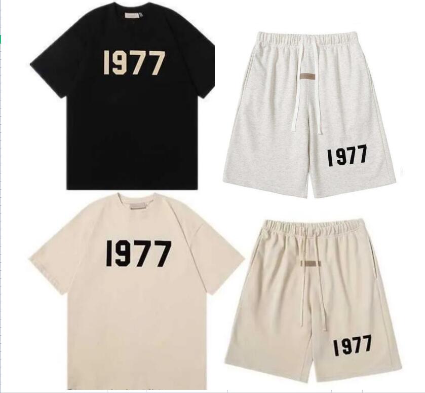 

Mens Tracksuits Summer 1977 tracksuit Cotton Men TShirts Set Streetwear Brand Women T Shirt and Shorts Sets Print Oversized Tee 230420, Q1111