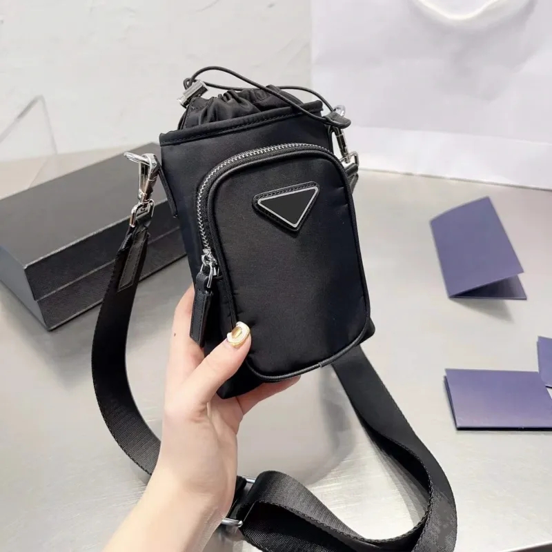 

Mens Mini Phone Bags designer bags Nylon Crossbody Shoulder Bag Black Luxurys Designers s Purse 3 Styles 5A 2023 88, Black 2