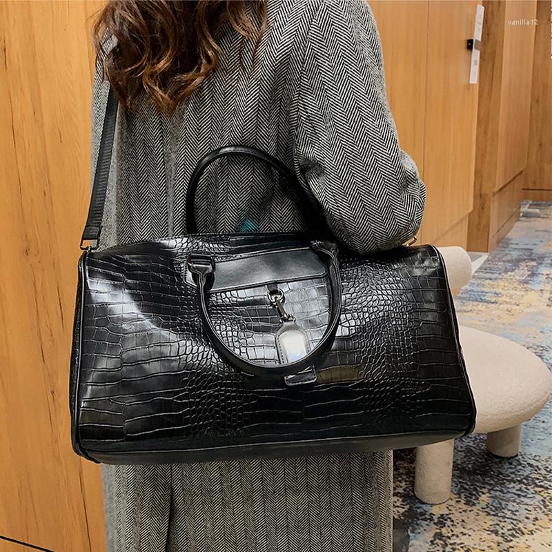 

Outdoor Bags Women Gym Bag Fitness Travel Female Handbags Waterproof PU Leather Spo0rts Daily Shoulder Crossbody Yoga Business, Black color