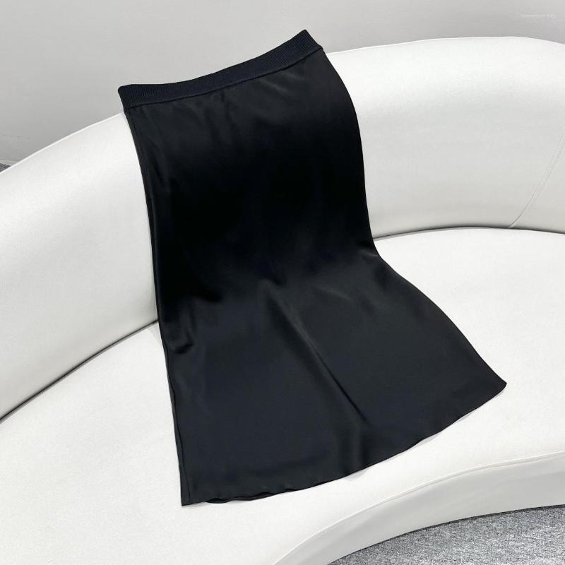 

Skirts Black Mid-length Fishtail Half Skirt Thread Waist Silk