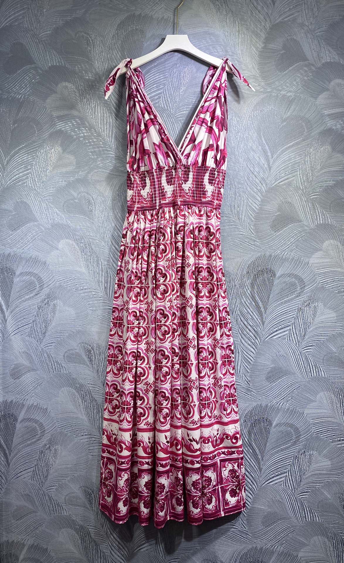 

Designer Printed Dress 2023 Spring/Summer New Cotton V-Neck Lace up Sleeveless Beach Swing Skirt women's, Red