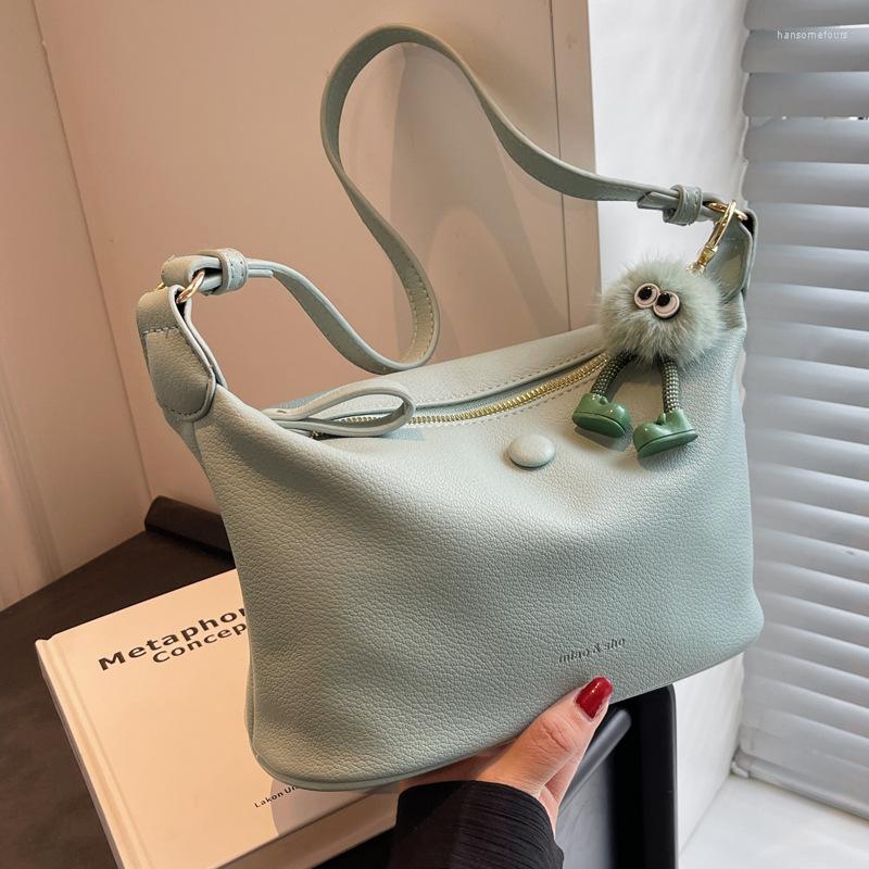 

Evening Bags Brand Designer Pendant PU Leather Women's Shoulder Bag Simple Crossbody Small Bucket Handbag 2023 Trend, Beige