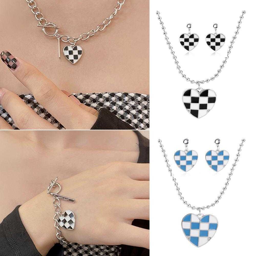 

Special Interest Design Chessboard Grid Heart Clavicle Chain Oil Dripping Shaped Earring Bracelet Ins Sweet Cool Style