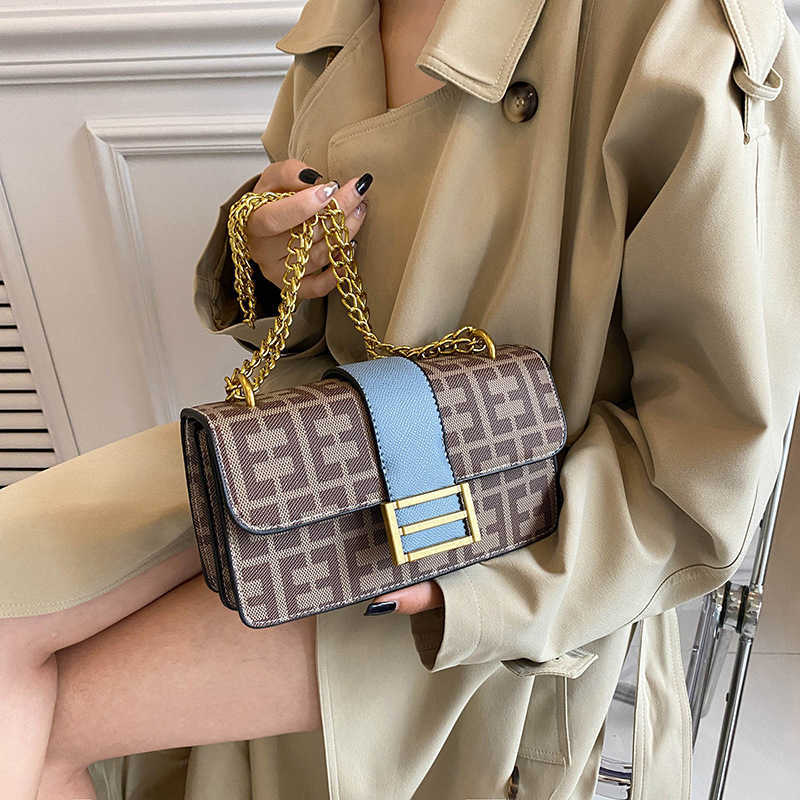 

2023 Fashion hand Women's new fashion one shoulder messenger underarm small square bag, Brown8