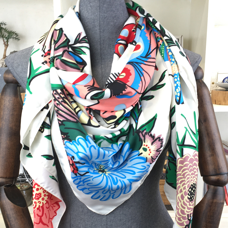 

Sarongs 130 130cm luxury brand twill silk scarf women bandana square fashion cape Echarpe 230508