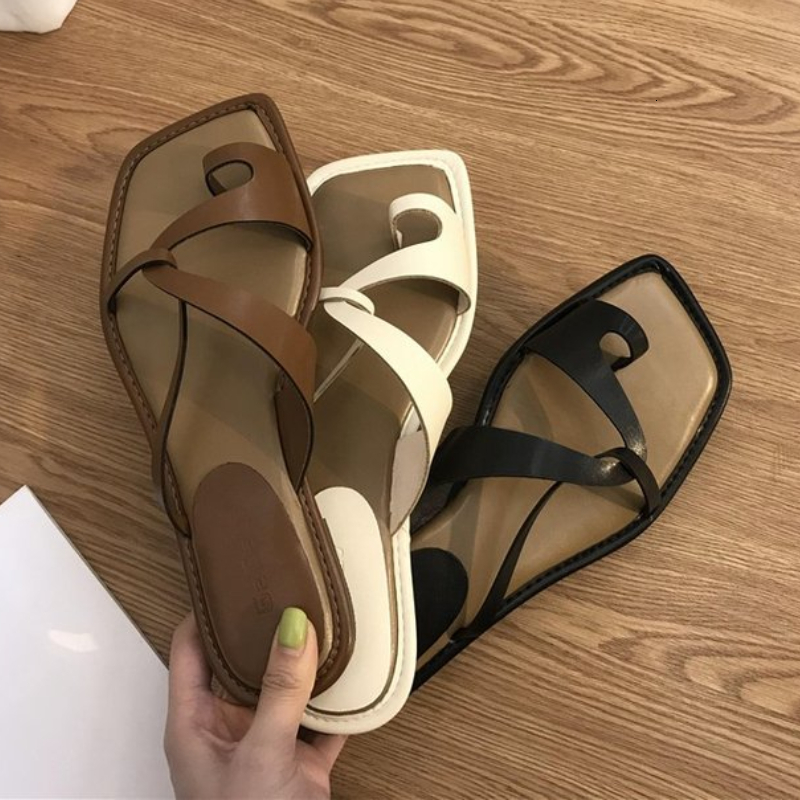 

Slippers Sandals Women Summer Korean Version Clip Toe Flip Flops Outdoor Fashion Flat Casual Non-slip Sandals Female Beach Mules 230509, Dark brown