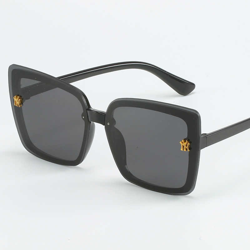 

2023 New Large Frame Fashion Box Square Sunglasses Women's Eyeglasses Male