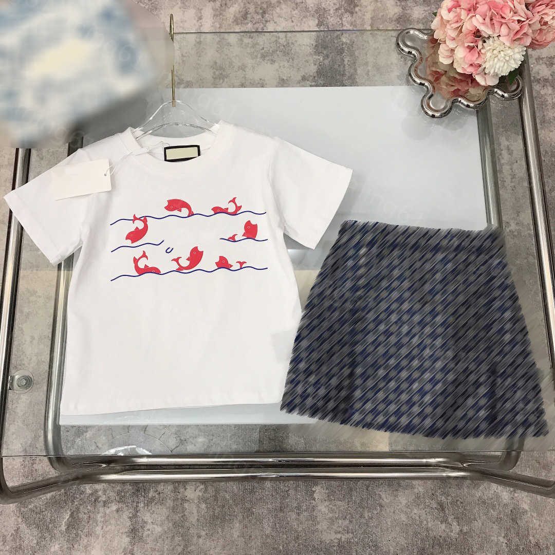 

23ss kid sets kids designer clothes t shirt Skirt suit Round neck Pure cotton Little Fish Foaming print t-shirt logo Embroidered denim half skirt suits kids clothes