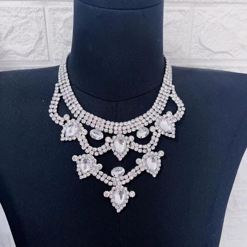 

Chains Fashion Luxury Women's Exaggerated Necklace Pendant Multi Layered Large Crystal High Quality Wedding Party Jewelry