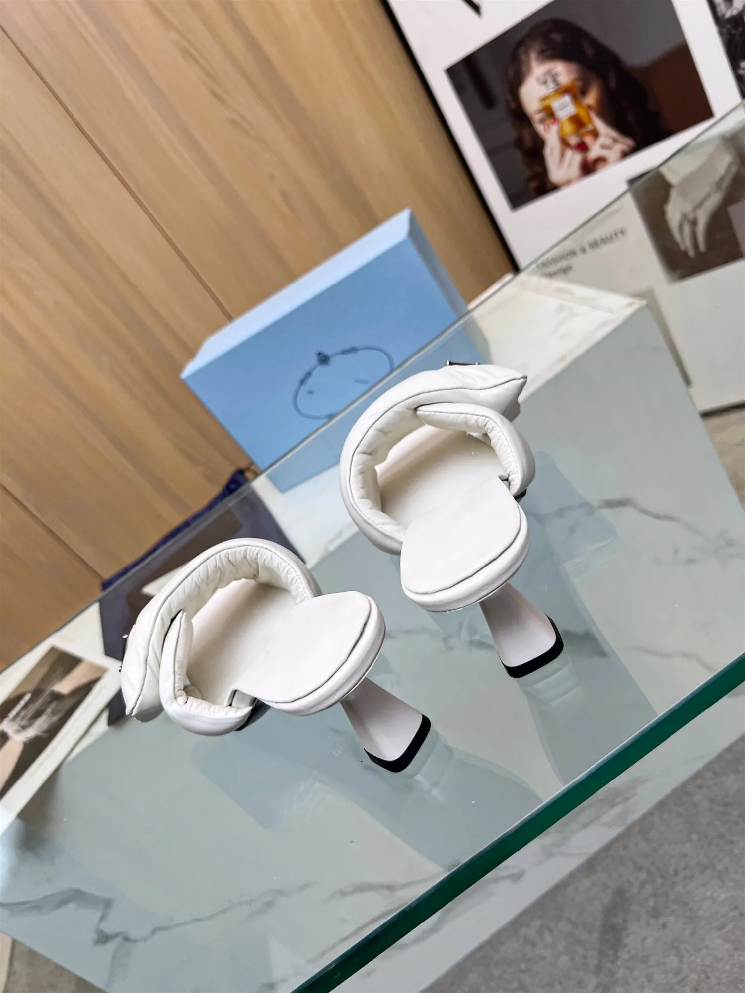 

New Slippers Women High Heel Designer Sandals Wine Spool Heel 6.5CM Open Toe Square Head Triangle Button Decorative Casual Fashion Factory Shoes