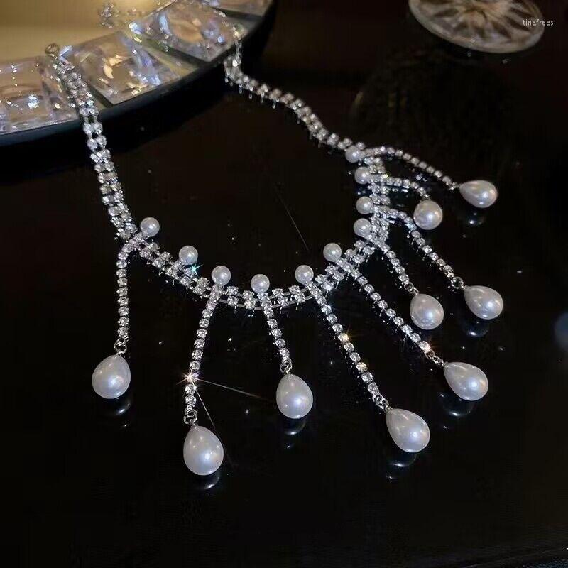 

Chains Retro Baroque Style Pearl Crystal Tassel Multi-layer Clavicle Chain Choker For Women Pendant Necklace
