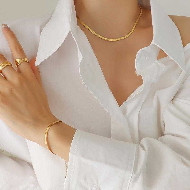 

Ins Blade Chain Personalized All Match Gold Snake Bones Special Interest Design Girl Necklace Bracelet Jewelry Set