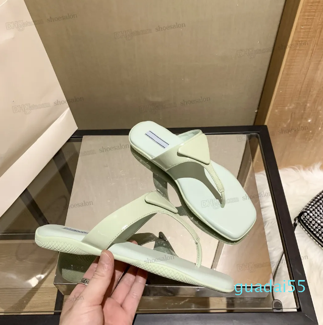 

Sandals Flat Slides Flip Flops Summer genuine Triangle leather Outdoor Bath Shoes Beachwear Slippers Black White prad