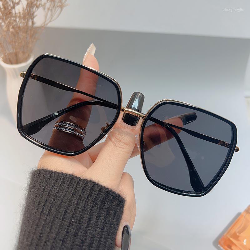 

Sunglasses Arrival 2023 Fashion Women Vintage Metal Mirror Classic Sun Glasses Female Feminino UV400