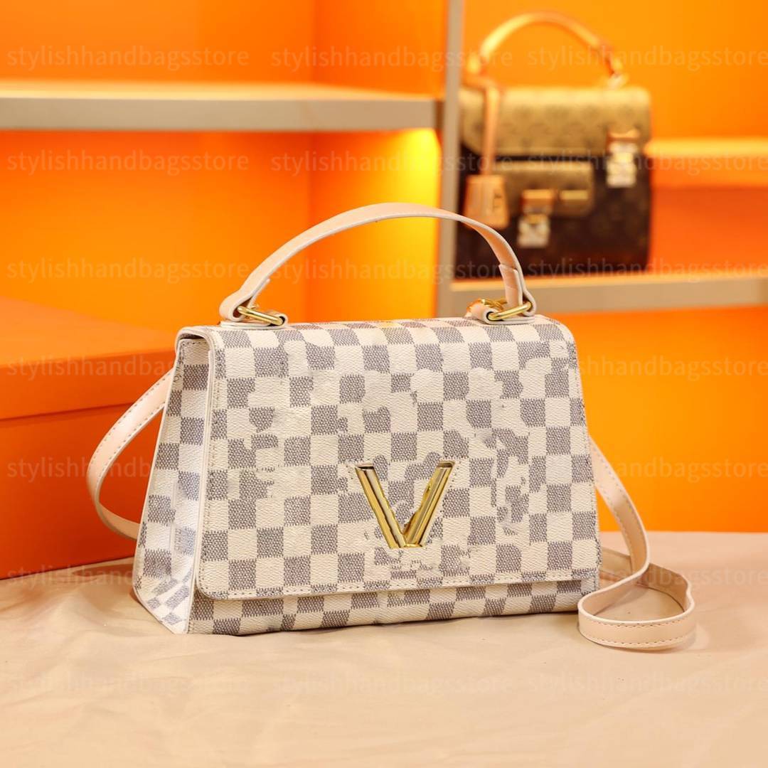 

Designer Woman Handbag 2023 Fashion Crossbody Shoulder Bag Metal Buckle Purse With Patterns Flowers And Letters Lady Pochette Tote Middle Size Black Handbags Y23, Pay freight no bag