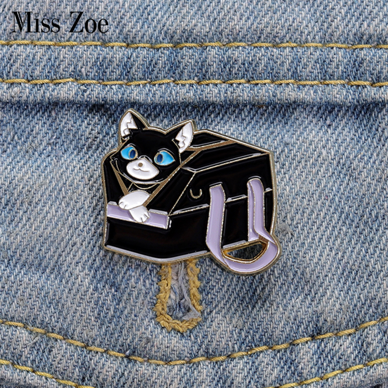 

Black Cat Enamel Pins Custom Cat in the Suitcase Brooches Lapel Badges Animal Jewelry Gift for Kids Friends