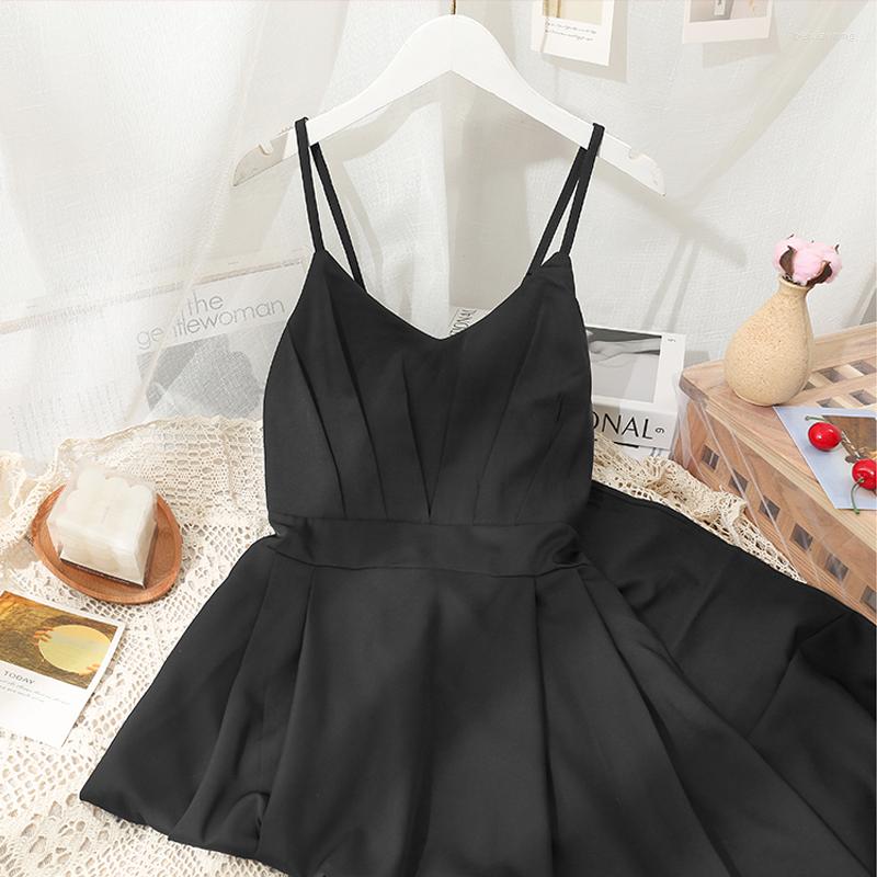 

Casual Dresses Women's Spaghetti Strap Dress Sexy V-neck Pleated High Waist A-line Elegant Fashion Backless Slim Party Vestidos, White