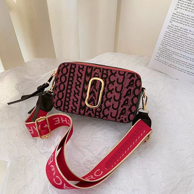 

Retail Wallets & bucket Women Bags New 2023 Marc Contrast Color Small Square Bag Trend Letter Single Shoulder Messenger Bag, Fuchsia