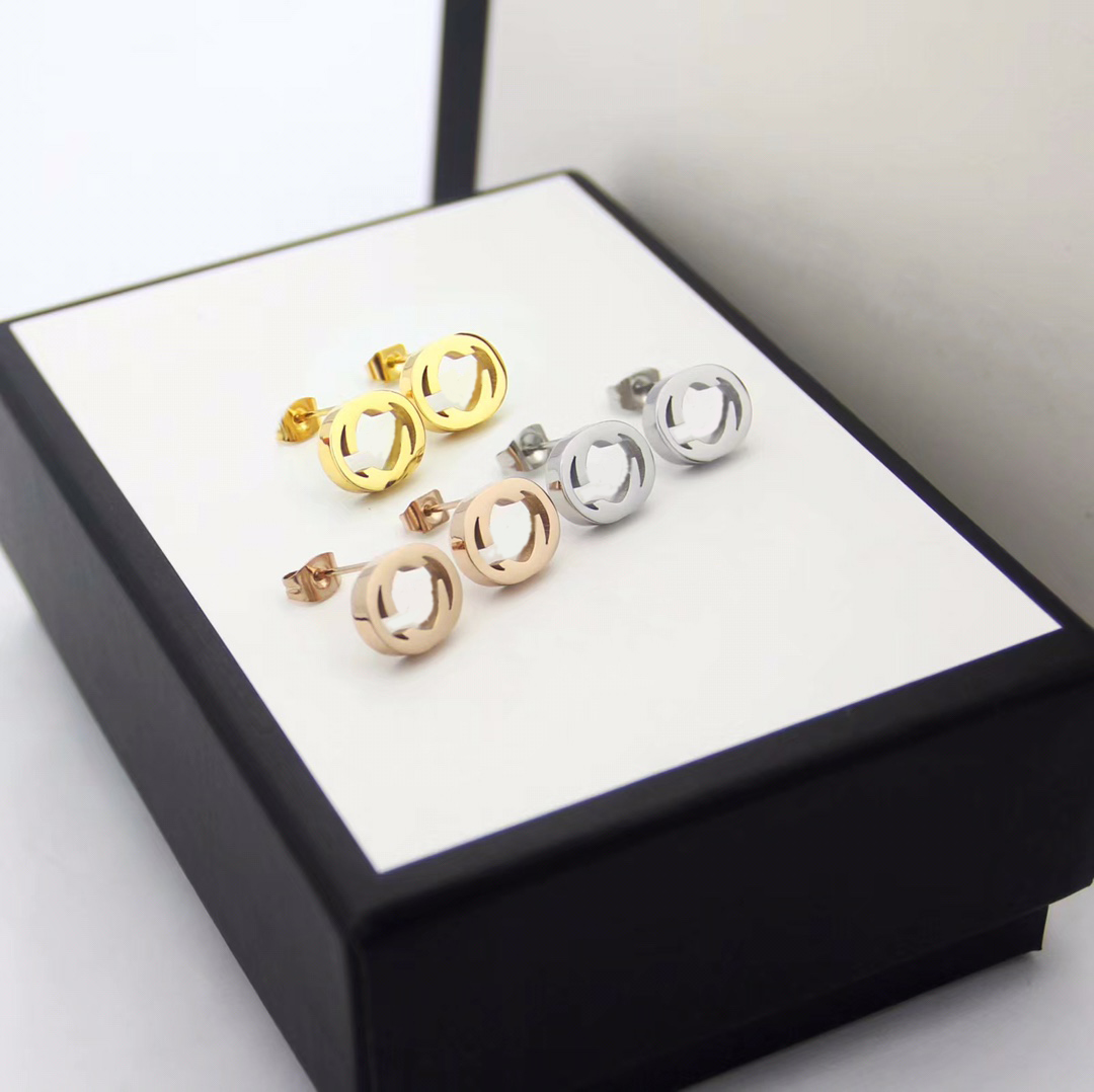 

Designer Letters Fashion Earrings Feminine Temperament Senior Sense of Versatility 925 Silver Gold rose Gold Womens Earrings Never Fade Style Variety