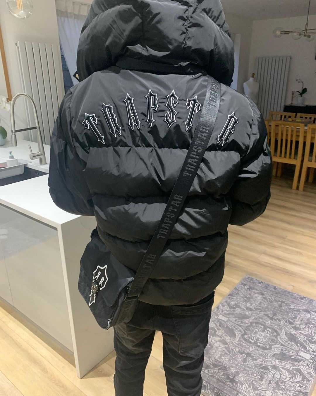 

Designer Clothing Mens Down Parkas coats Trapstar Black Cotton Drill Set Hip Hop fashion brand Luxury Casual sports windbreaker jacket Outerwear Wintercoat outdoo