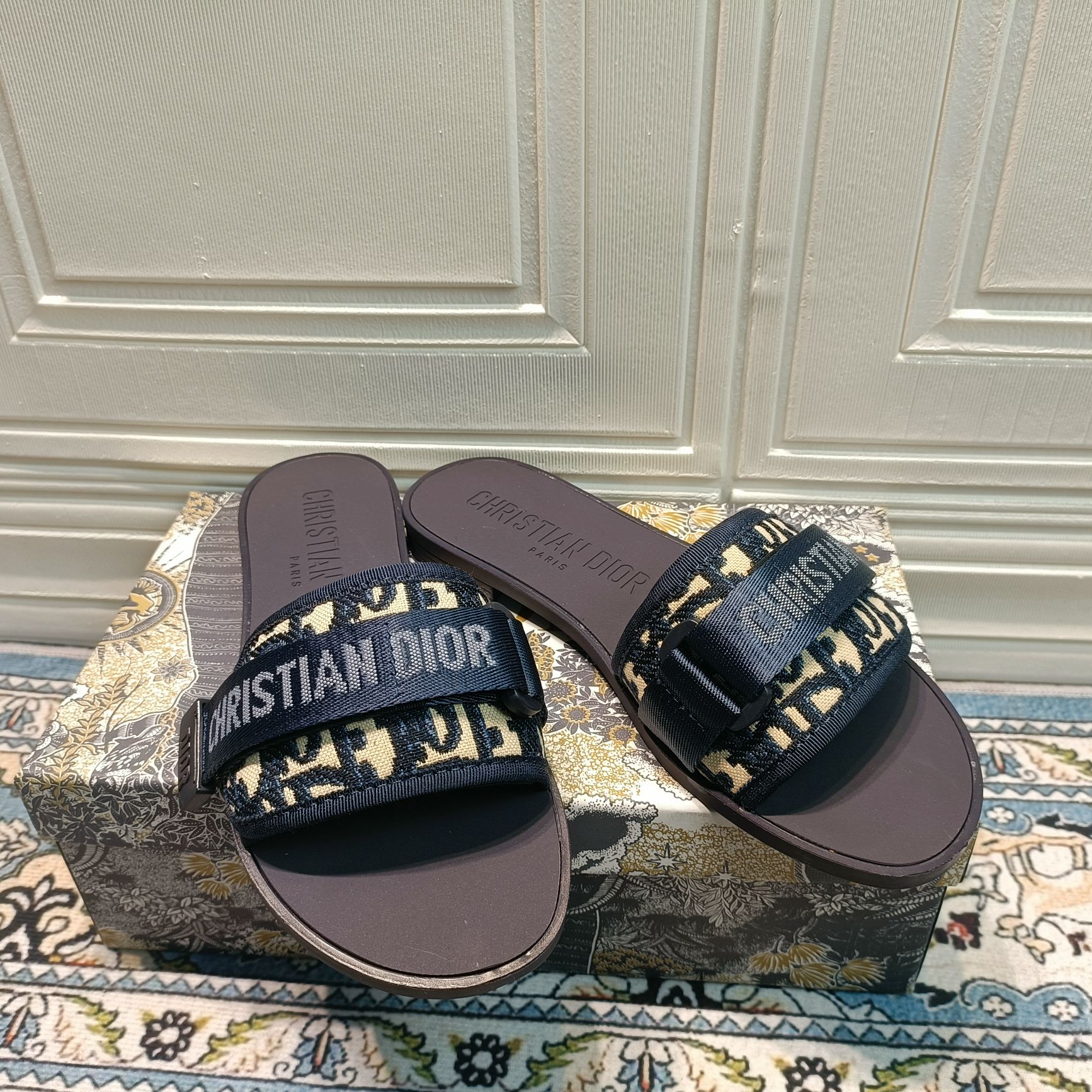 Women New Dior Embroidered Velcro Slippers-image-864334137