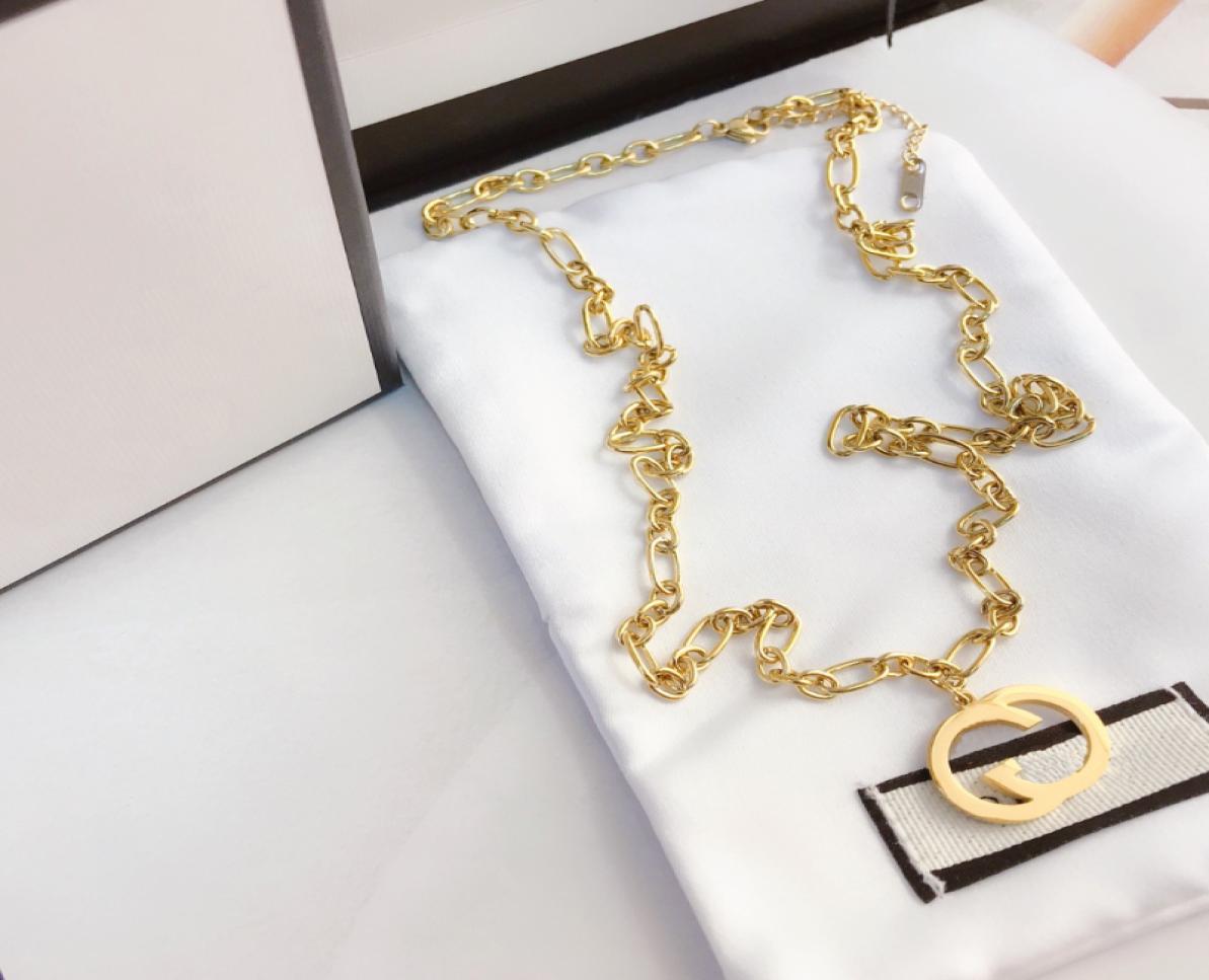 

Fashion Style Pendant Necklaces Exquisite Accessories Classic Designer Jewelry For Women Design Artistic Flavor Luxury 18k Goldpl5501731