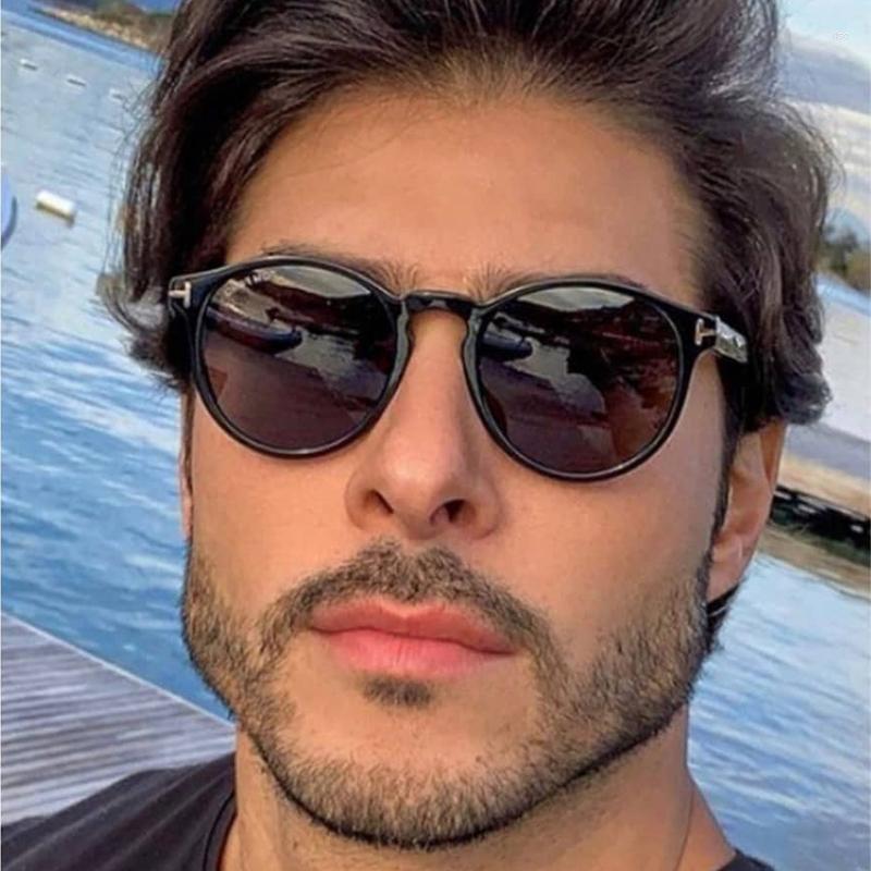 

Sunglasses Vintage Rivet Round Men 2023 Classic Small Box Black Driving Male Fashion Designer Punk Shades Eyewear