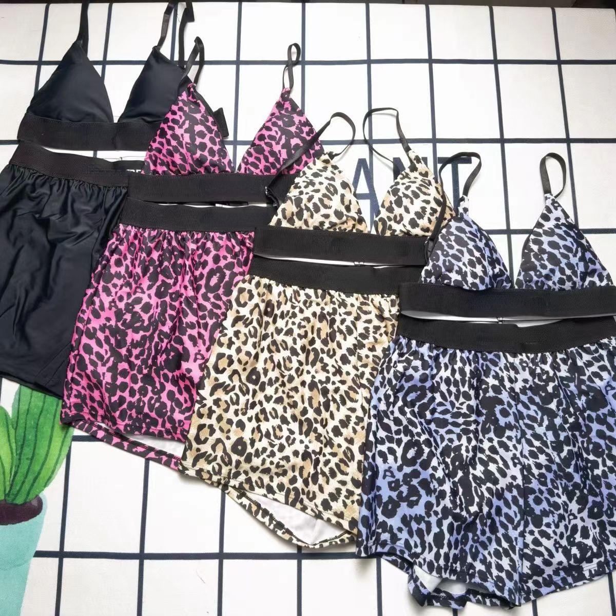 

Sexy new swimsuit OP09 set temperament suspender leopard print bikini + Pants Swimsuit set four colors
