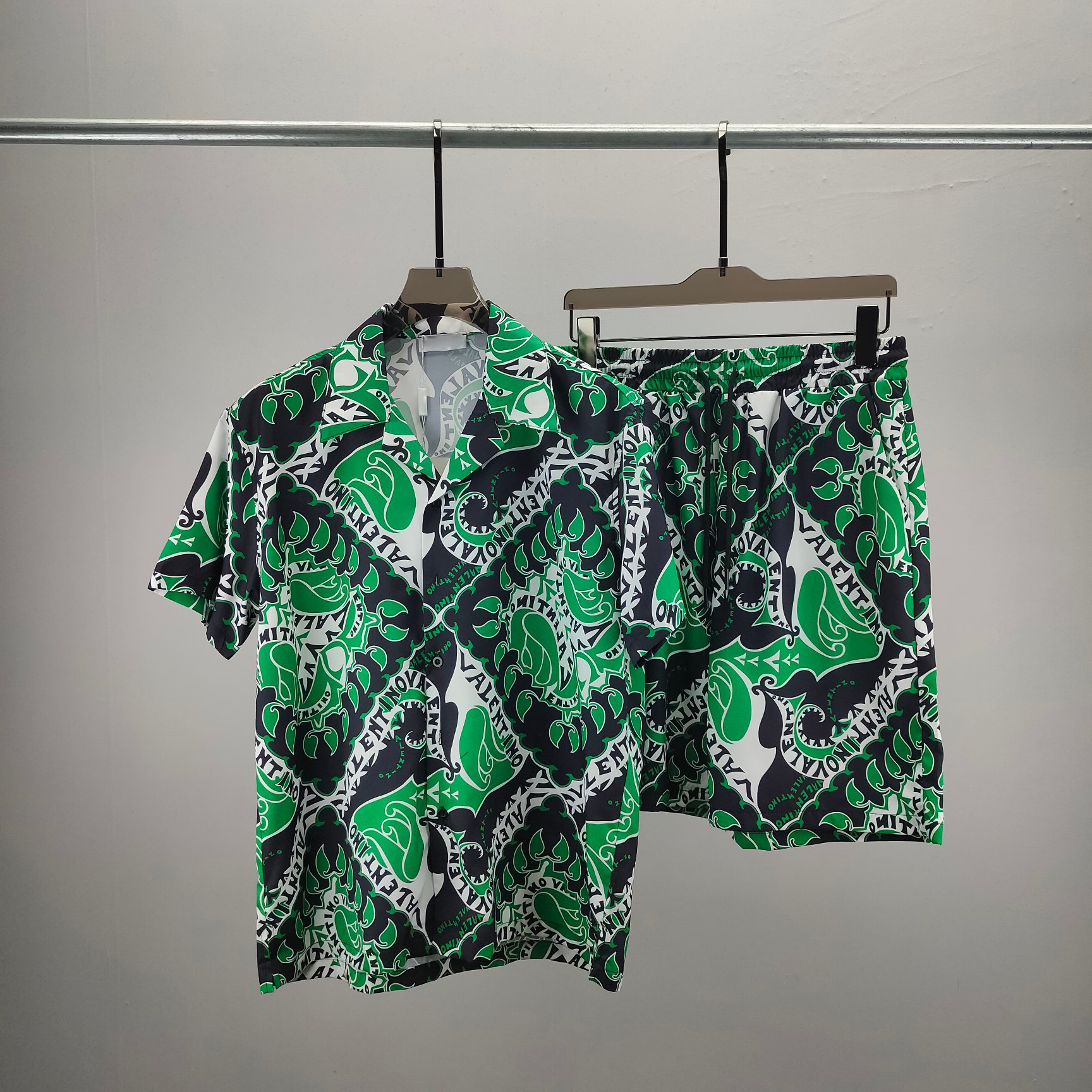 

Fashion Mens Womens Summer Tracksuits Sport Suits Casual Classic Letter Pattern Print Men's Short Sleeve Shorts Men Tops Boys Tees Colors Clothing#54