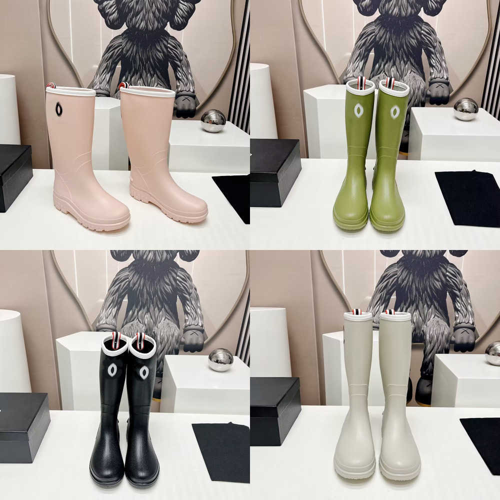 

Designer Rain Boots Women Boots Black Rev Rubber Boot Pvc Rainboots Appearance Burst Watch Upper Green White Foot Soft Slim Water Shoes, Hgchy1