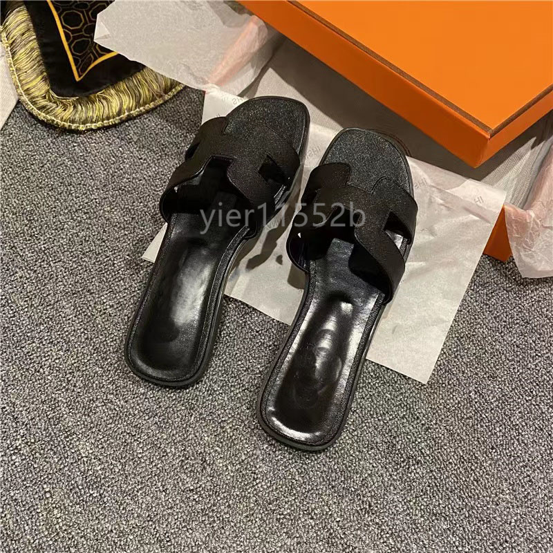 

Beach slippers Classic Flat heel Summer Lazy Designer fashion Cartoon Big Head flops leather lady Slides women shoes Hotel Bath Ladies sexy Sandals Large35-40, 30