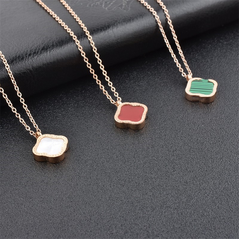 

Classic Fashion Pendant Necklaces for women Elegant 4/Four Leaf Clover locket Necklace Highly Quality Choker chains Designer Jewelry 18K titanium steel girls Gift