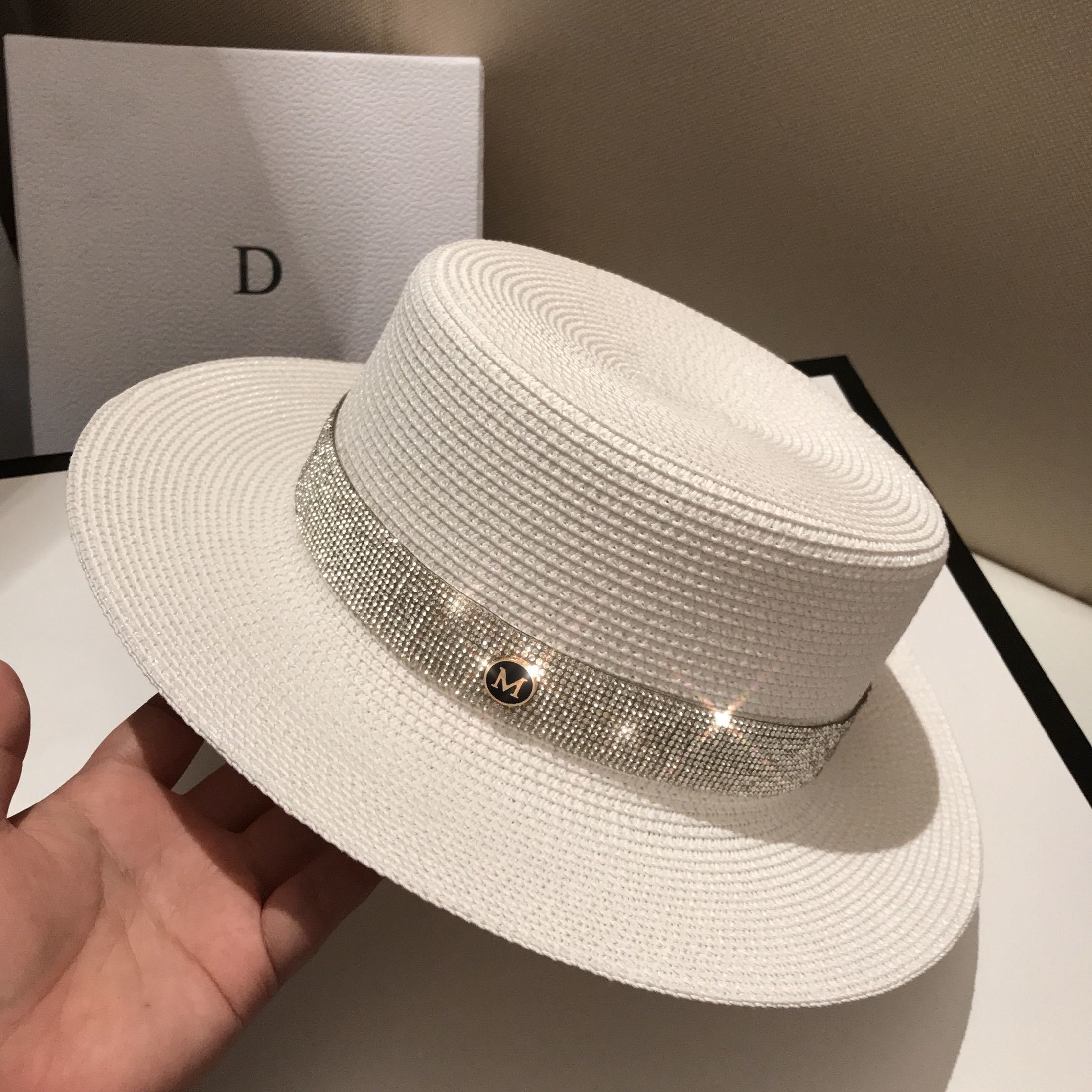 

Internet celebrity Hepburn style shade flat top straw hat woman summer beach vacation sun hat fashion M rhinestone trim, No box