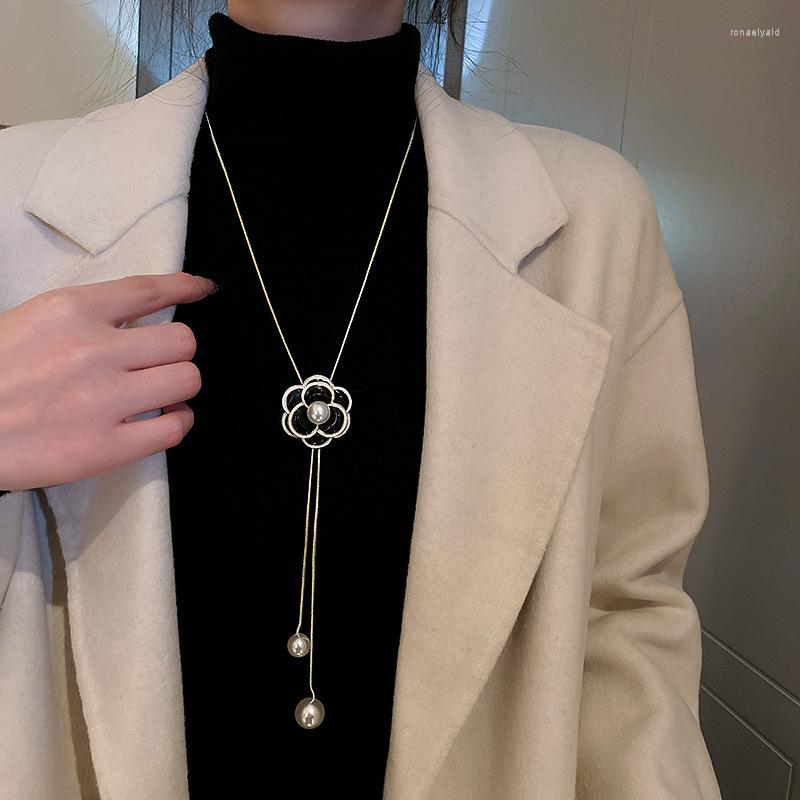 

Chains Pearl Flower Drop Necklace Fashion High-grade Sweater Chain