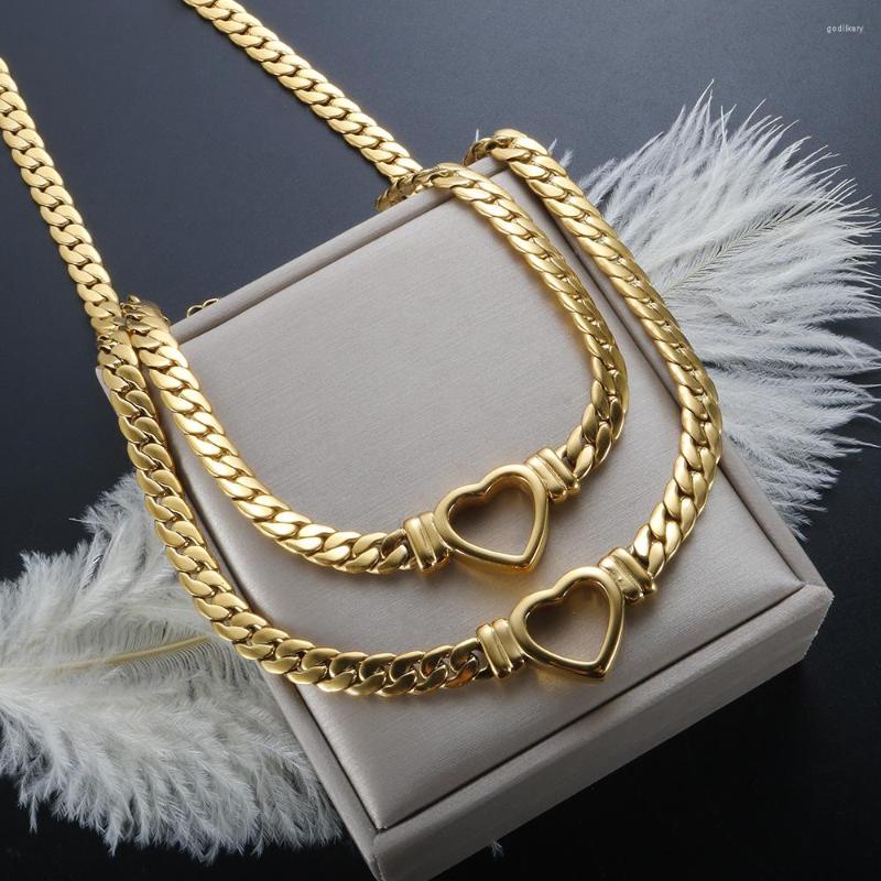 

Chains 316l Stainless Steel Horse-Whip Chain Hollowed-Out Heart-Shaped Three-Dimensional Pendant Necklace Love Heart