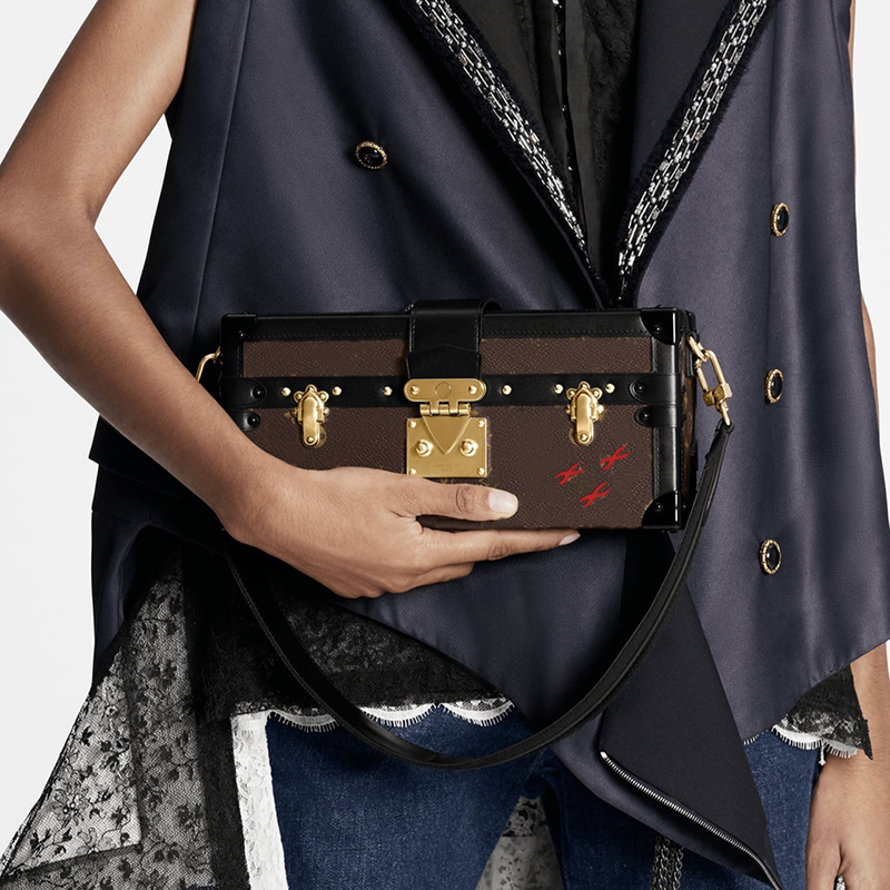 

LV086 10A designer bag women bag Canvas with leather trim, remove shoulder strap M46120
