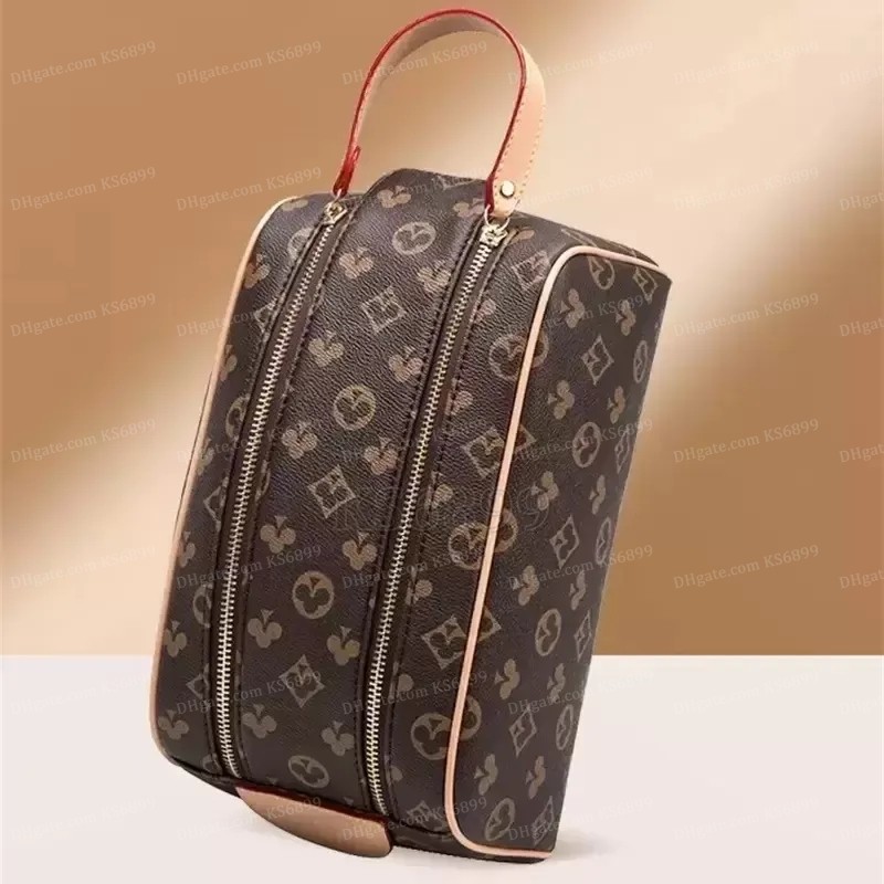 Men Travelling Toilet Bag KING SIZE TOILETRY BAG Extra Large Wash Bags Luxurys Designers Make Up Cosmetic Toilet Pouch Women Beauty Makeup Case D
