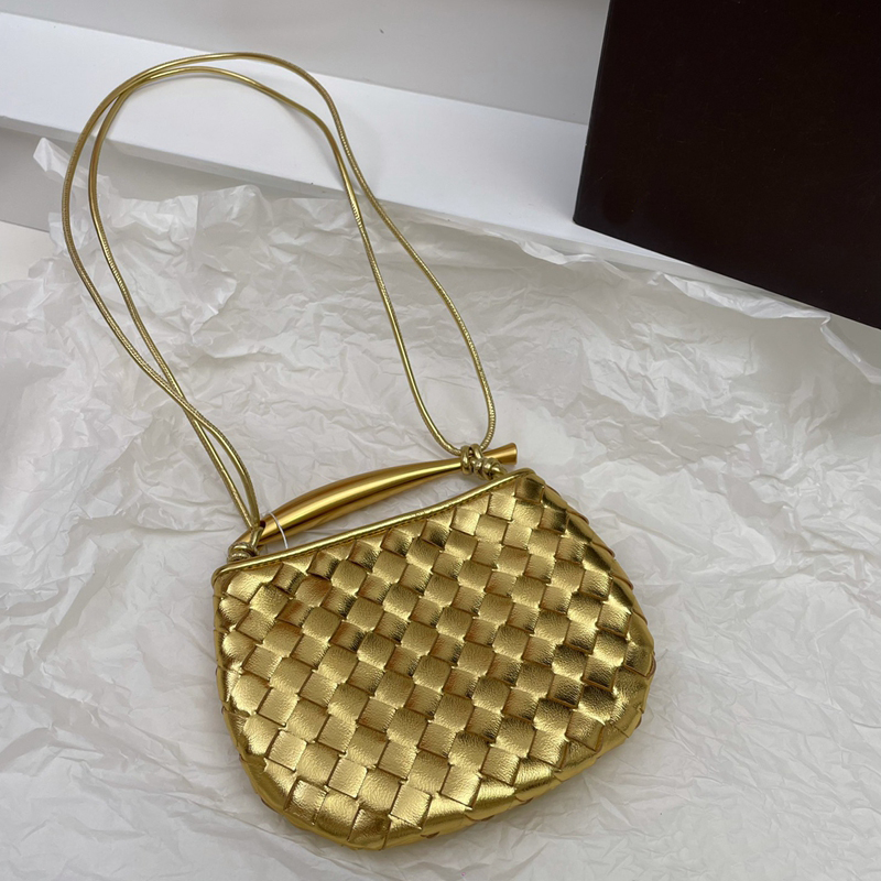 

Summer New Fashion Handbags 2023 Ladies Bag Hot Designer Shoulder Belt Trendy Bags Girls Handbag mini metal handle and classic woven bag, #6 size:20x12x2