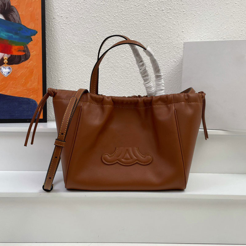 

Designer Drawstring Tote Bag High Quality Leather Shoulder Bag Classic Large Capacity Crossbody Bag TEEN TRIOMPHE Solid Letter Shopping Bag Womens Handbag, Black