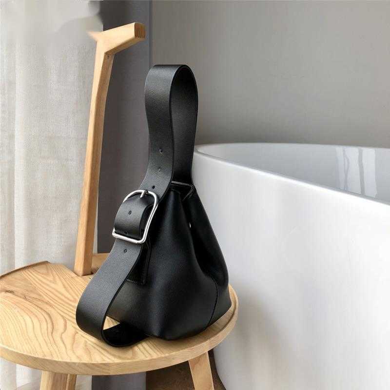 

Evening Bags Summer Elegant Solid Chain Shoulder Bag for Women Brand Designer Luxury Ladies Travel Handbags and Purse 230427, Black