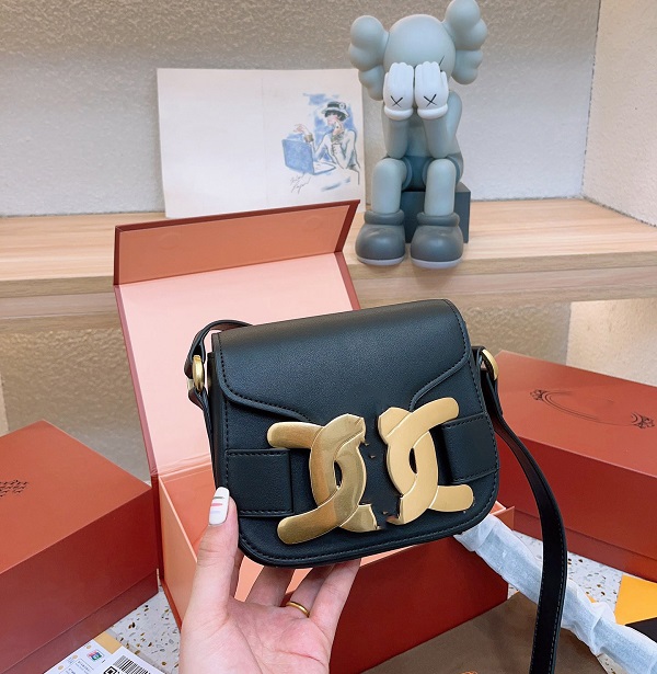 

New stylish designer bag shoulder bag cross-body bag women's bag