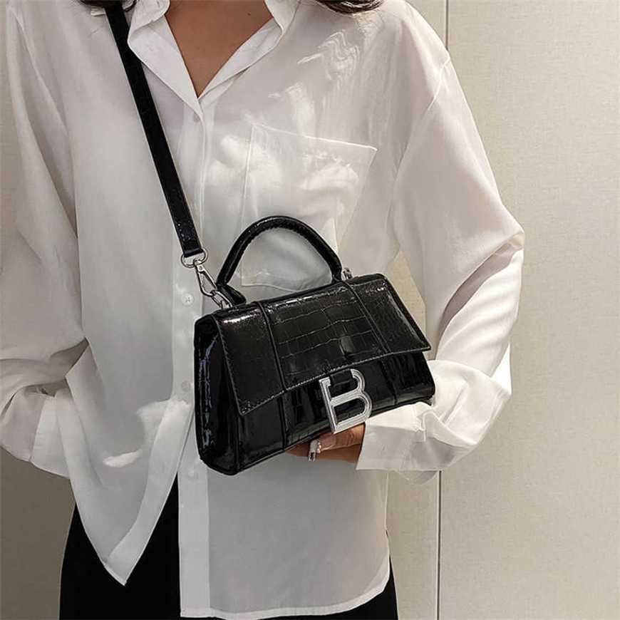 

23% 2023 handbag Handheld Hourglass New Laser Fashion Shoulder Family Silver Diagonal Straddle Small Live Broadcast Women's Bag, Black8