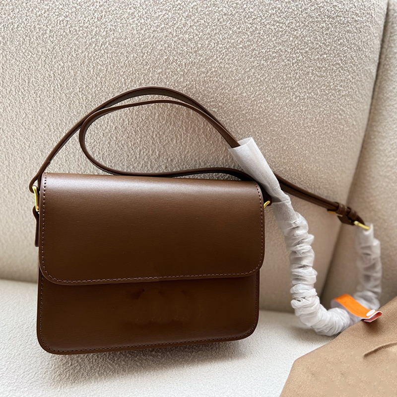 Brown Shoulder Bag Vintage Designer Bags 2 Sizes Classic Flap Women Leather Envelope High Quality Crossbody Fashion Cosmetic Cases