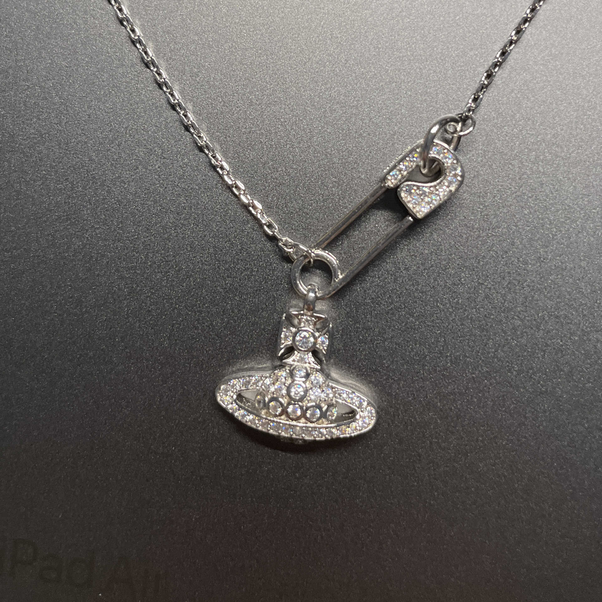 

Empress Dowager Saturn Pin Necklace Unique and Versatile Ouyang Nana Same Style Weiwei Ins 2022 Light Luxury