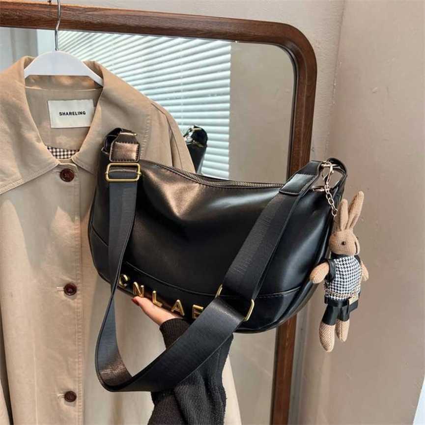 

30% OFF 2023 handbag Fashion One Shoulder Soft Face Women's New Winter Letter Large Capacity Underarm Versatile Crossbody Bag, Black with white+pendant