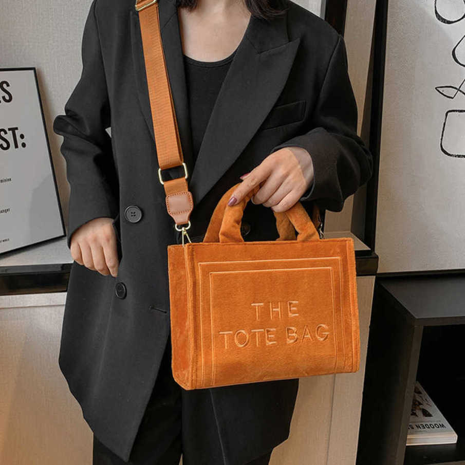 

27% OFF 2023 handbag The TOTE BAG Winter New Fashion Trend Foreigner Handheld One Shoulder Crossbody Bag for Women, Red